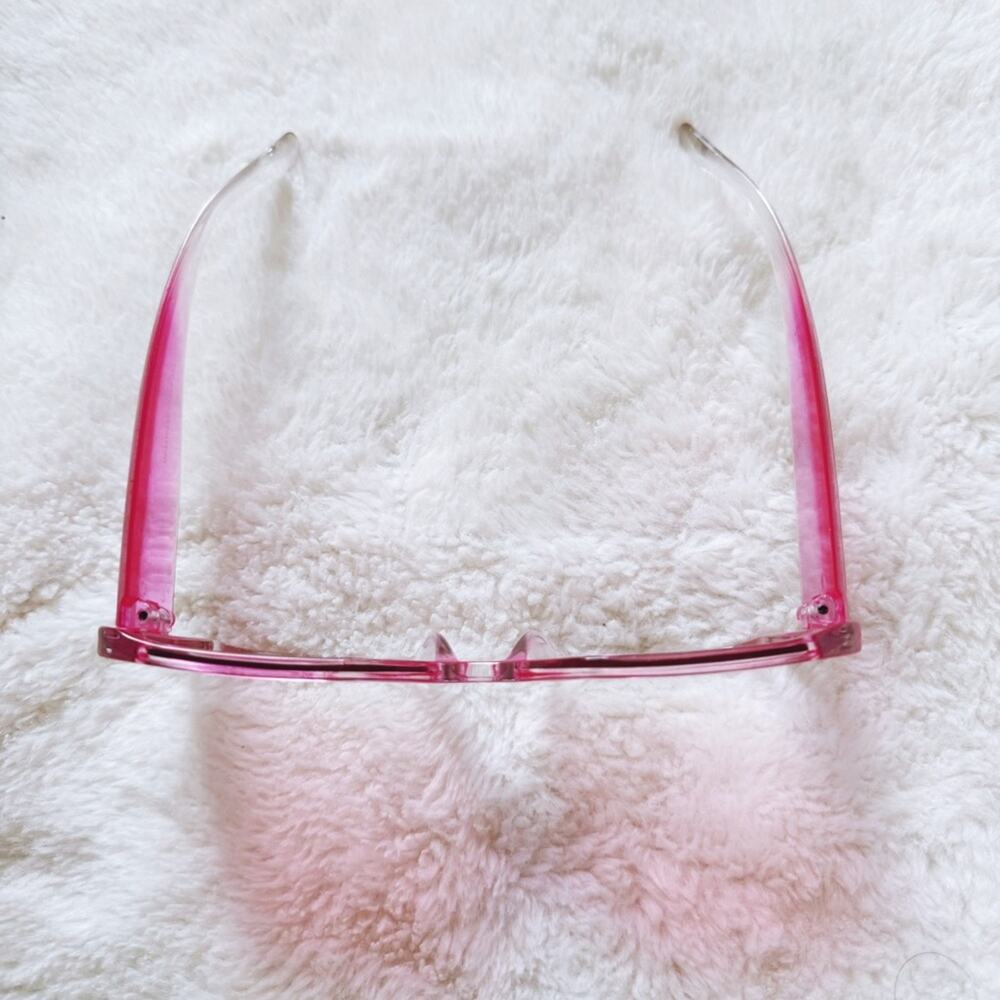 Junia Clear Pink Oversized Sunglasses - Picture 4 of 10